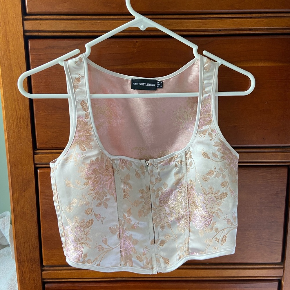Cropped pink corset